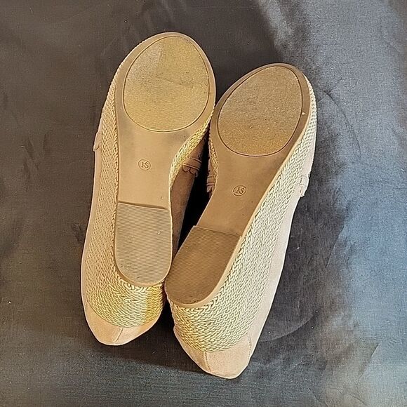 KAREN SCOTT ROUND TOE SLIP-ON RHINESTONES EMBELLISHMENT SUEDE WEDGE SHOE - Picture 11 of 15